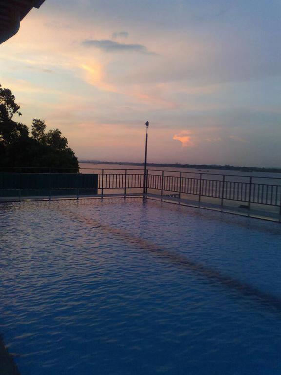 High Sky Hotel Phnom Penh Exterior photo