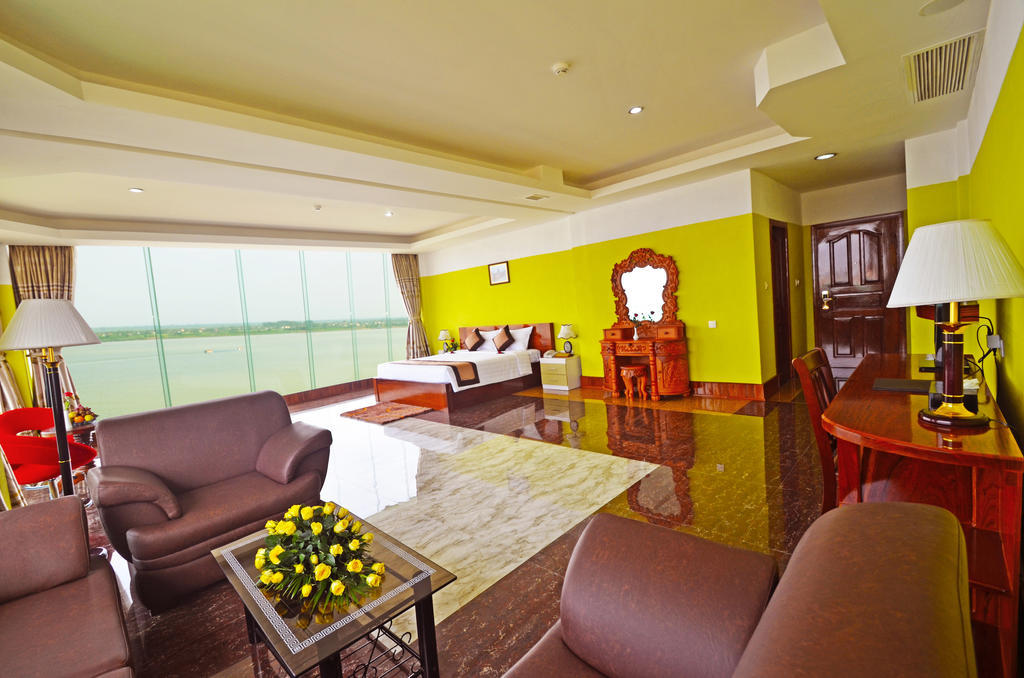 High Sky Hotel Phnom Penh Exterior photo