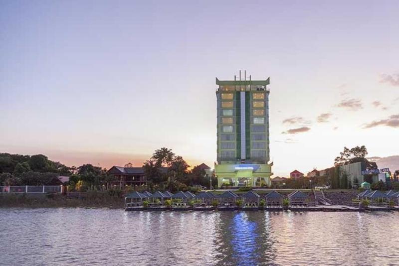 High Sky Hotel Phnom Penh Exterior photo